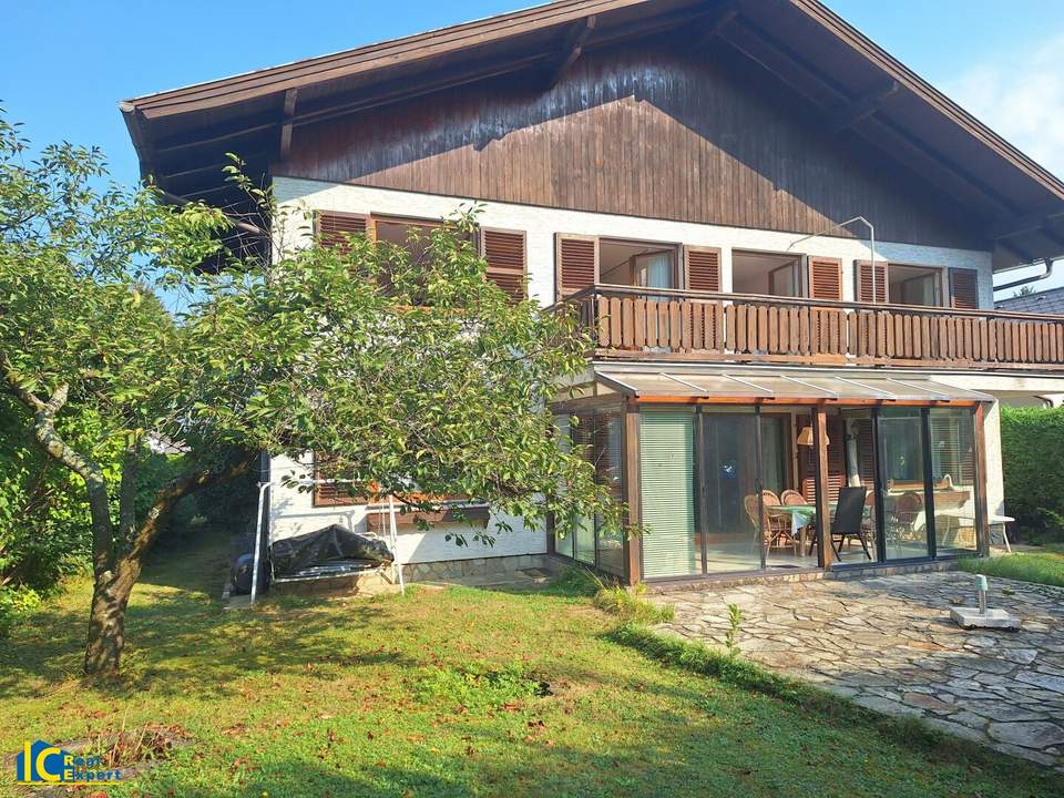 NEUER PREIS Raus ins Grüne, Familienidyll in Breitenfurt: Gepflegtes Familienhaus mit 7 Zimmern, Garten und Garage!