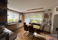 Gepflegtes Generationenhaus mit viel Platz!
