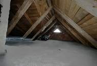 RUHIGE LAGE INMITTEN DER BUCKLIGEN WELT - EIN HAUS MIT POTENZIAL & AUSBLICK