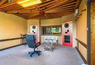 Charmantes Bauernhaus mit großem Grundstück, langgezogenem Hof, 2 Wohnungen und einem Swimmingpool