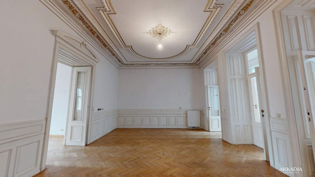 Exklusives Altbaubüro am Karlsplatz mit einzigartigem Ausblick