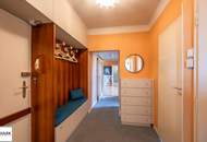 Bastiengasse 15: 3-Zimmer-DG-Wohnung mit separater Küche & gemütlicher, sonniger Terrasse