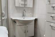 Frisch Renovierte 2-Zimmer Wohnung mit Loggia