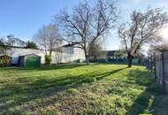 "großzügiges Baugrundstück direkt im Ortskern"