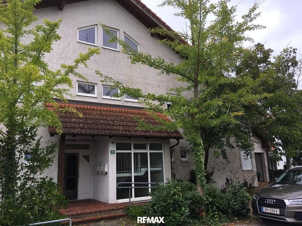 Wohn- und Geschäftshaus mit Praxisräumen