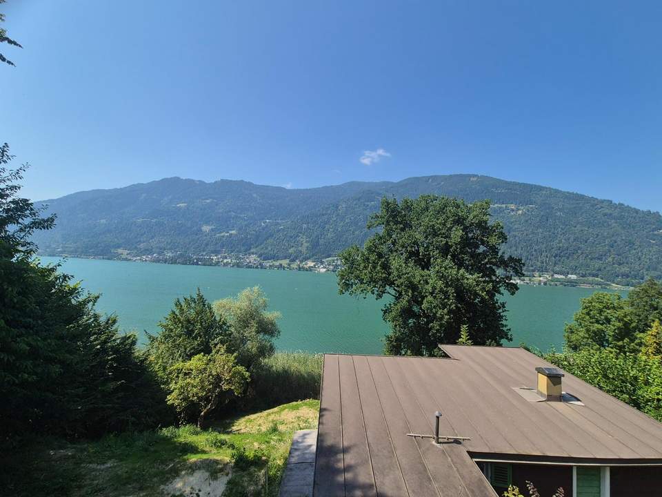 Schönes Seegrundstück mit Seezugang und Baubewilligung!