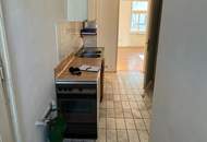 "Under Construction " Wohnung zum Sanieren.