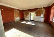 Ein großes Familien-Wohnhaus zum Renovieren, Bastlertraum, wenig Garten