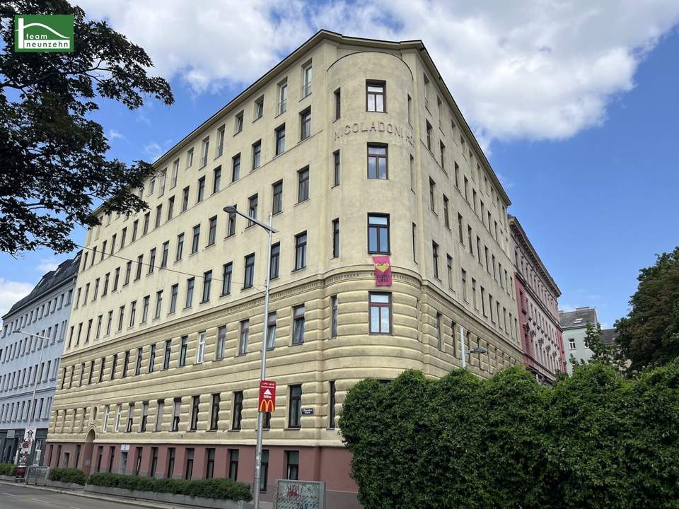 Stadt-Wohnung: Charmant sanierte Altbauwohnung im gepflegten Gründerzeithaus in absoluter Hofruhelage - unweit der Volksoper