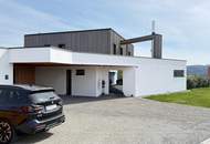Architektenhaus in sonniger Ruhelage mit Spiral-Weinkeller, Infinity Pool und Burgblick