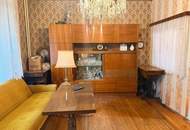 Retro-Charme mit vielen Räumen – Großzügiges Haus zur Sanierung