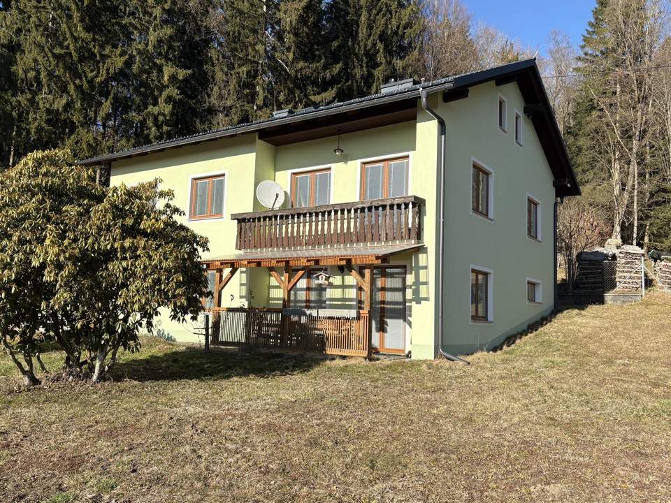 Einfamilienhaus mit Potenzial und toller Aussicht in ländlicher Lage