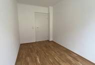 Sonnige Grünlage, ausgewählte Nachbarschaft &amp; Entspannung pur: sanierte 3-Zimmer-Wohnung im obersten Stock eines kleinen Mehrparteienhauses mit moderner Dusche und viel Privatsphäre!