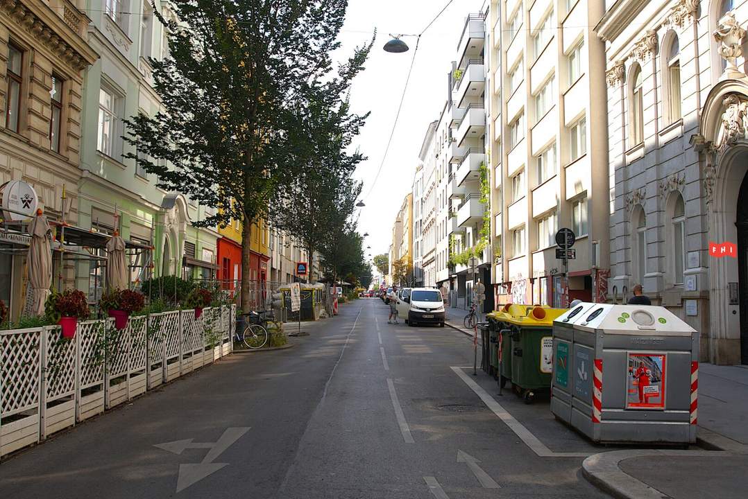 Topsaniertes Altbaubüro in prachtvollem Palaishaus***unbefristet***barrierefrei