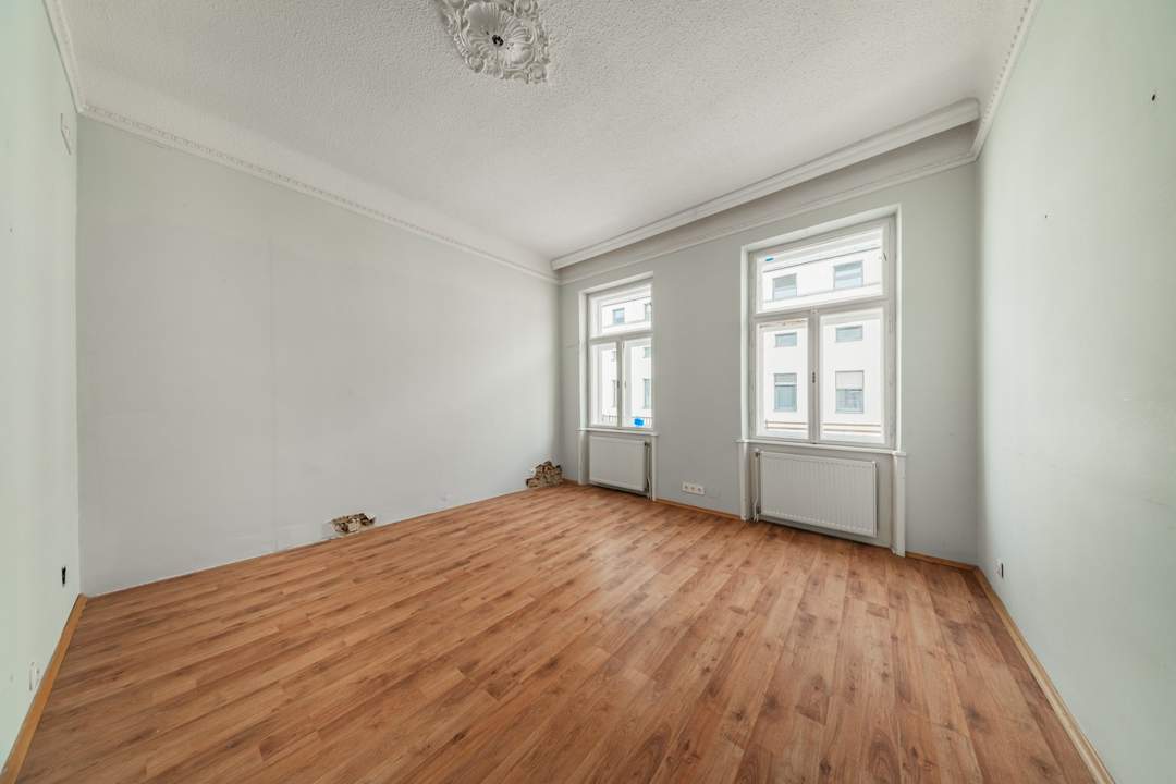 Sanierungsbedürftige Altbauwohnung mit guter Raumstruktur