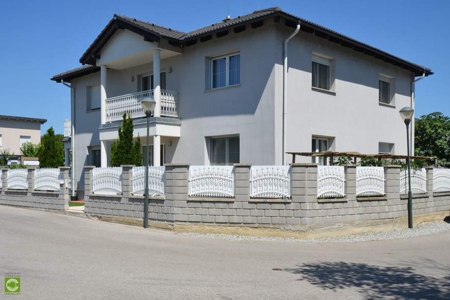 CHRISTOPH CHROMECEK IMMOBILIEN - EBREICHSDORF - Erstklassiges Einfamilienhaus für eine große Familie!, Haus-kauf, 879.000,€, 2483 Baden