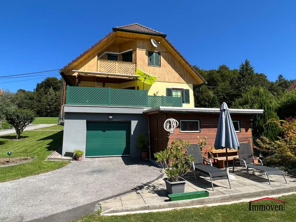 Schönes Einfamilienhaus mit Garage in sonniger Lage!