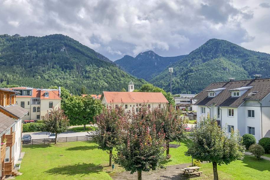 Gepflegte 3-Zimmer-Dachgeschosswohnung mit Loggia – Top Preis!, Wohnung-kauf, 169.500,€, 4644 Gmunden