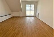 WASAGASSE, FERNBLICK, sonniges 92 m2 Dachgeschoß mit 6 m2 Balkon, 3 Zimmer, Wohnküche, 2 Bäder, Parketten