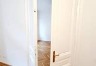 Altbau wie man ihn liebt! Währing von seiner besten Seite! Traumhaft saniertes Altbauhaus + Ruhige Seitengasse + Super beliebtes Grätzl! Viel Grün + Viel Charme! Jetzt zugreifen!