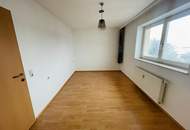 Praktische 2‑Zimmer‑Wohnung mit Einbauküche und Stellplatz