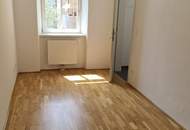 4 % BAR Rendite - unbefristet vermietete 3 Zimmer Wohnung - im 2012 modernisierten Altbauhaus
