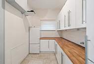 Traumhafte Villa mit Pool, Garten &amp; Weitblick in Brunn am Gebirge