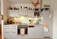 Nähe Hannovermarkt: Herrliche Dachgeschoßwohnung + Klimatisiert + Terrasse + Teilweise Fernblick + Hofruhelage