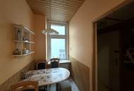 Charmante Altbauwohnung – Perfekt für kreative Gestaltung!
