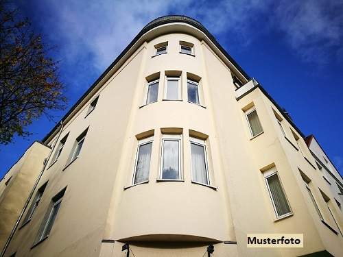 Altbau-Mehrfamilienhaus mit 10 Wohnungen und Entwicklungspotenzial