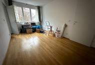 TÜRKENSCHANZPARK-Nähe, sonnige 47 m2 Neubau mit 4 m2 Balkon, Wohnküche, 1 Zimmer, Wannenbad, Parketten, Bastiengasse