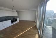 MARINA TOWER - Exklusive 4-Zimmer-Wohnung mit Loggia und sonnigem Balkon