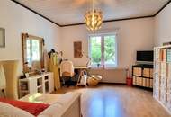 SEHR GERÄUMIGES EIN-ZWEIFAMILIENHAUS MIT STIL IN SONNIGER LAGE
