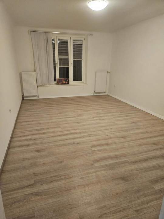 Zimmer Nr. 4 in einer reinen Mädchen - Wohngemeinschaft ist ab sofort verfügbar!