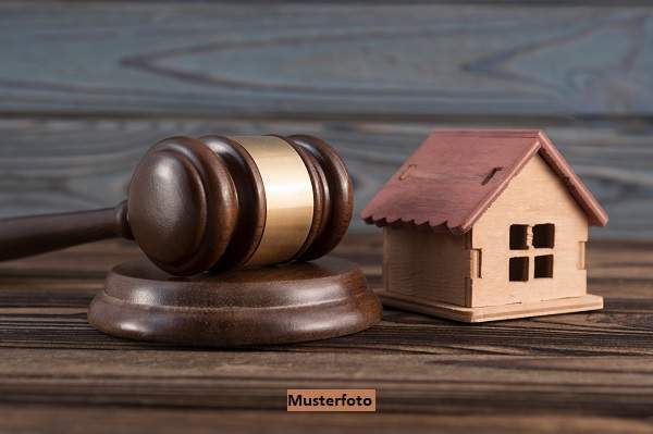 Ausbaufähige Einheit im Altbau mit 54 m² Nutzfläche