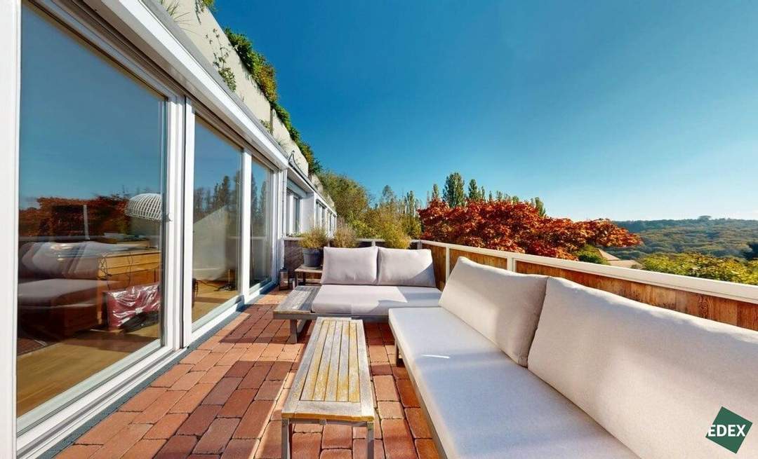 Atriumhaus im Wienerwald mit Indoorpool und Sauna – preisgekrönte Architektur, nur 20 Minuten von Wien