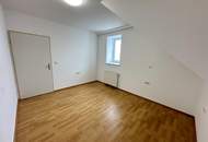 "4-Zimmerwohnung mit Balkon, Fernwärme &amp; 2 Parkplätzen"