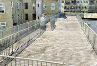 TERRASSENHIT, U3-Nähe, gepflegte 61 m2 Neubau mit 45 m2 Terrasse, 2 Zimmer, Einbauküche, Wannenbad, 3. Liftstock, Lorystraße