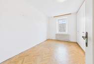 Haus mit 3 Einheiten inkl. Innenhof mit Parkplätzen