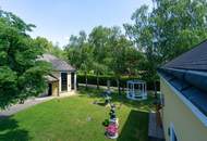 Außergewöhnliches Villen-Anwesen mit parkähnlichem Garten und separatem Gästehaus
