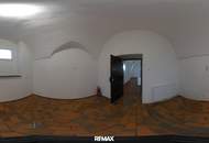 ***Historische Gewerbefläche mit 205 m² Top 2***