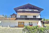 Bad Aussee: Ein,- Zweifamilienhaus mit 2 Balkonen, Terrasse, 3 Garagen, Gartenhütte