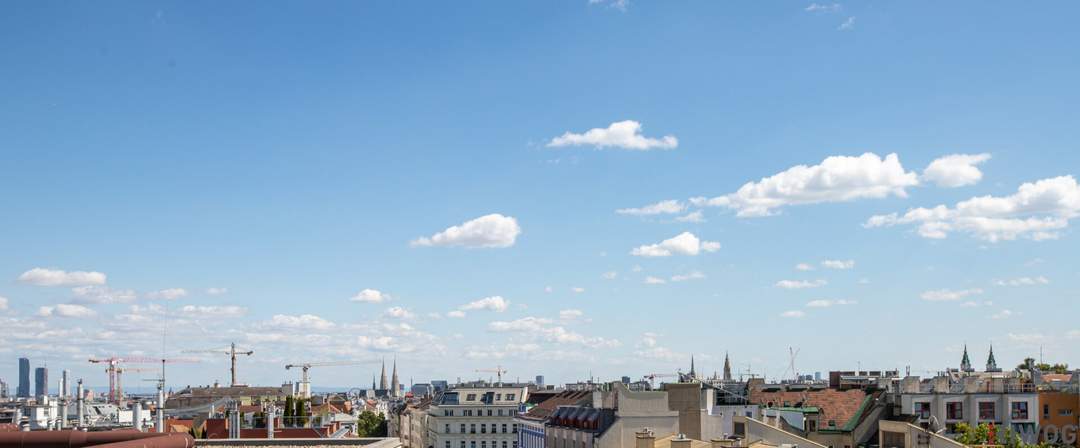 DG-ERSTBEZUG | Atemberaubender Fernblick | Dachterrasse | bis zu ca. 3 m Raumhöhe | Fernwärme & Klimaanlage | TG-Stellplatz optional | Nachhaltiges Wohnbauprojekt