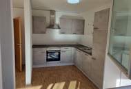Neu renovierte 3 Zimmer EG Wohnung(80qm) inkl.Tiefgaragen Parkplatz in Hall in Tirol von privat