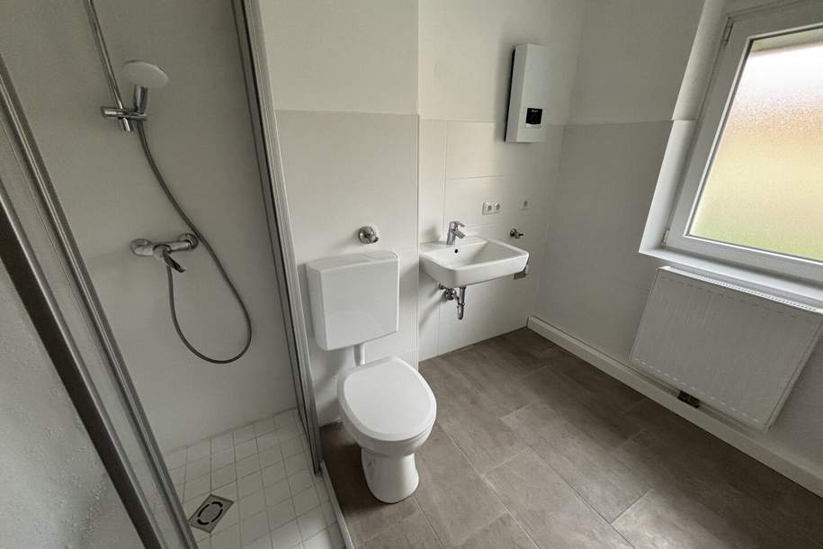 Wohnen zum Wohlfühlen in schöner Grünlage für Paare oder kleine Familien! Saniert und modernisiert mit durchdachter und praktischer Raumaufteilung! Perfekte Infrastruktur vorhanden!, Wohnung-miete, 560,94,€, 4400 Steyr(Stadt)