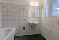 Lichtdurchflutete 2-Zimmer im 7. Liftstock, Liechtensteinstraße/Himmelpfortstiege, unbefristet, saniert