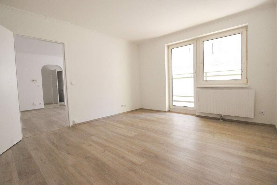 Sonnige 2-Zimmer-Wohnung mit Loggia in Ruhelage nahe Westbahnhof