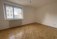 PERFEKTE Einteilung + SONNIG + nachgefragte LAGE + RUHIG + großer BALKON!