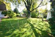 Phänomenaler ebener Villenbaugrund in zentraler Grünruhelage - zwei Bauflächen!