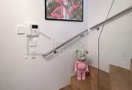 Neue 3-Zimmer-DG-Wohnung mit Panoramafenstern &amp; großer Terrasse - U3-Nähe